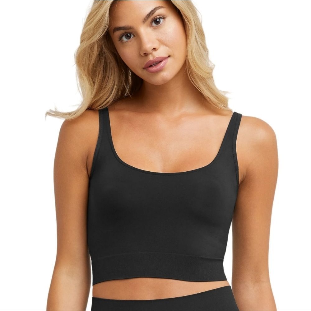 Maidenform‎ Smoothing Seamless Cropped Cami- Black